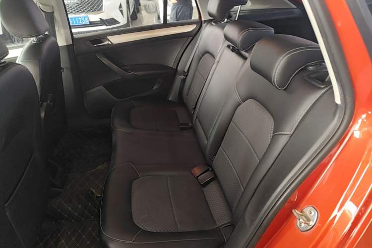 Used Volkswagen Santana 2015 Haval H6 1.6L Automatic Comfort Model Left Rear Seat
