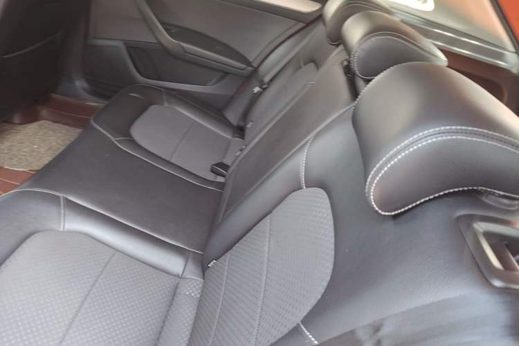 Used Volkswagen Santana 2015 Haval H6 1.6L Automatic Comfort Model Left Rear Seat