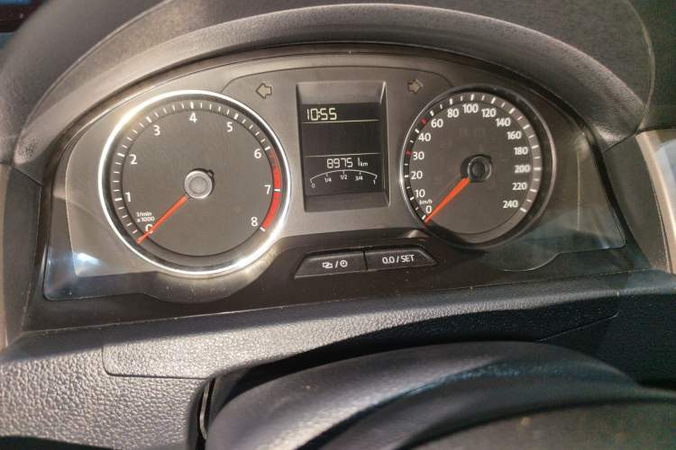 Used Volkswagen Santana 2015 Haval H6 1.6L Automatic Comfort Model Odometer Close Up