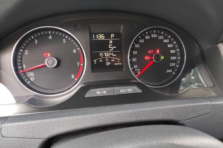 Used Volkswagen Santana 2015 Haval H6 1.6L Automatic Comfort Model Odometer Close Up