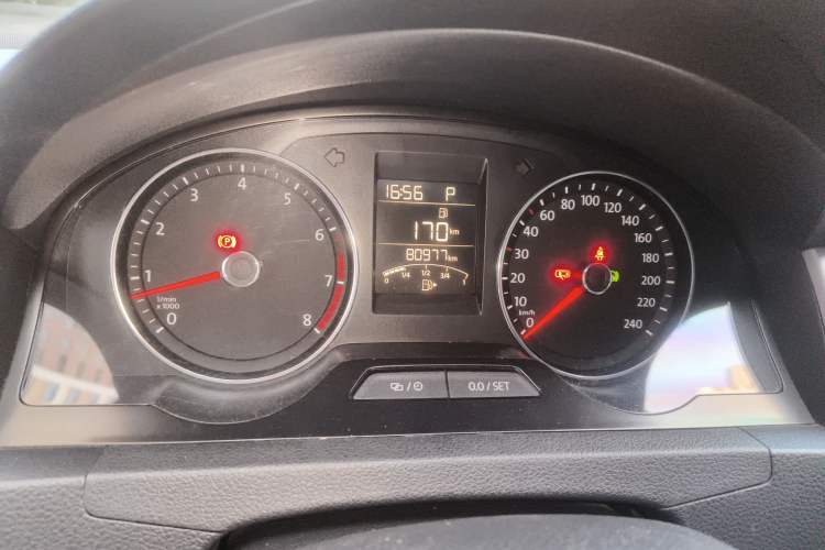 Used Volkswagen Santana 2015 Haval H6 1.6L Automatic Comfort Model Odometer Close Up