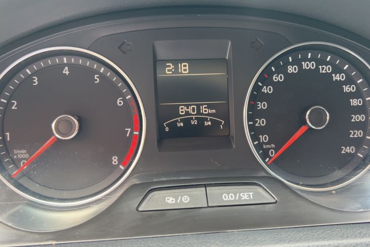 Used Volkswagen Santana 2015 Haval H6 1.6L Automatic Comfort Model Odometer Close Up