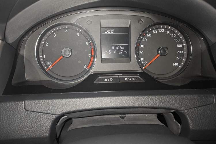 Used Volkswagen Santana 2015 Haval H6 1.6L Automatic Comfort Model Odometer Close Up