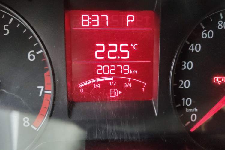 Used Volkswagen Santana 2015 Haval H6 1.6L Automatic Luxury Model Odometer Close Up