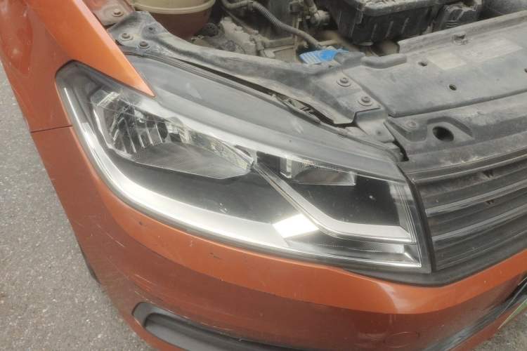 Used Volkswagen Santana 2015 Haval H6 1.6L Automatic Luxury Model Right Front Headlight
