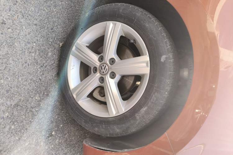 Used Volkswagen Santana 2015 Haval H6 1.6L Automatic Luxury Model Right Front Wheel Hub