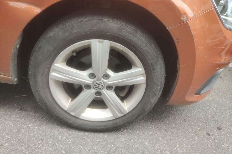 Used Volkswagen Santana 2015 Haval H6 1.6L Automatic Luxury Model Right Front Wheel Hub