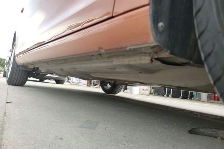 Used Volkswagen Santana 2015 Haval H9 1.6L Manual Comfort Edition Right Side Sill