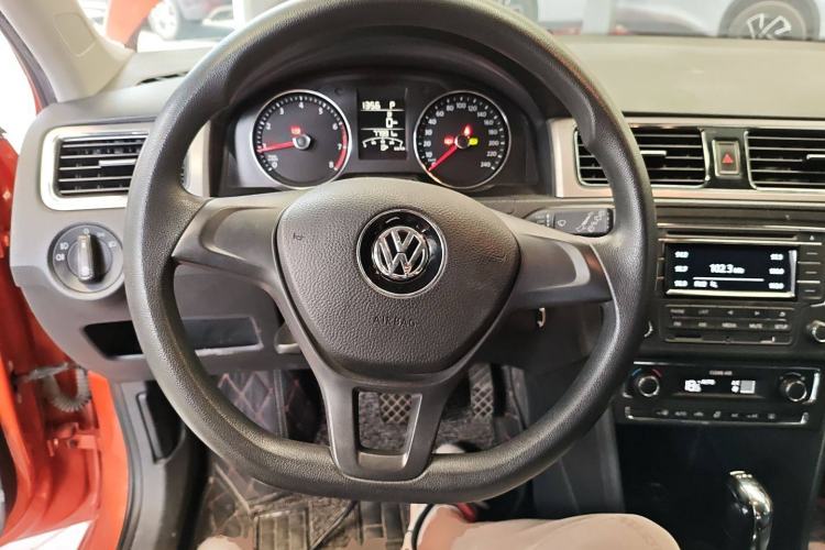 Used Volkswagen Santana 2015 HaoNa 230TSI DSG Comfort Model Steering Wheel