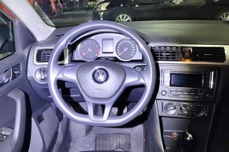 Used Volkswagen Santana 2015 Haval H6 1.6L Automatic Comfort Model Steering Wheel