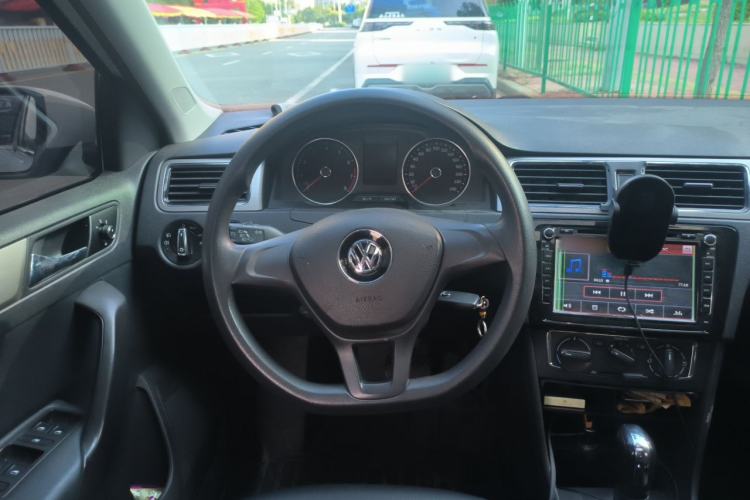 Used Volkswagen Santana 2015 Haval H6 1.6L Automatic Comfort Model Steering Wheel