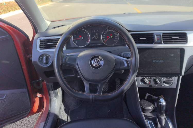 Used Volkswagen Santana 2015 Haval H6 1.6L Automatic Comfort Model Steering Wheel