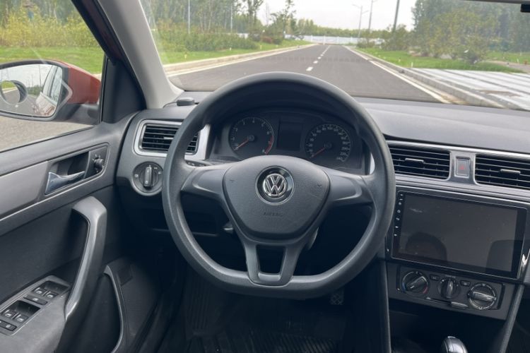 Used Volkswagen Santana 2015 Haval H6 1.6L Automatic Luxury Model Steering Wheel