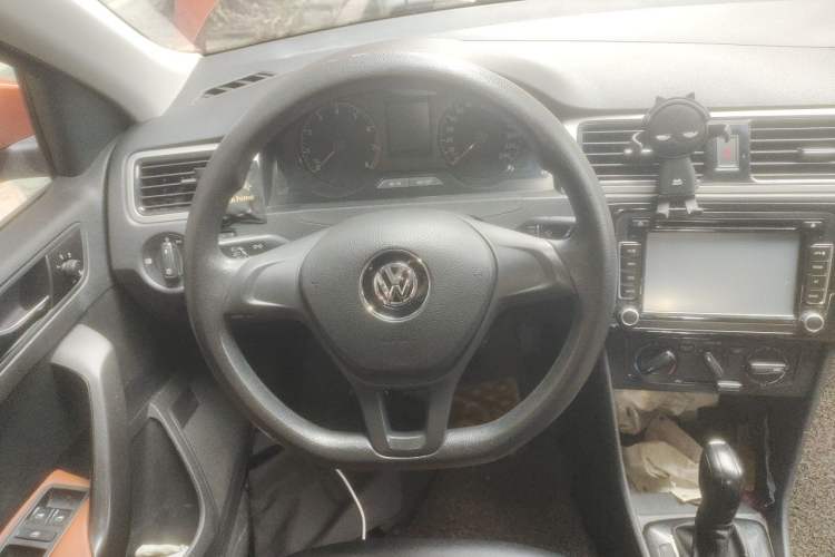 Used Volkswagen Santana 2015 Haval H6 1.6L Automatic Luxury Model Steering Wheel
