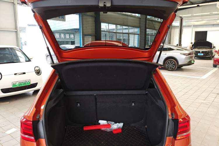 Used Volkswagen Santana 2015 HaoNa 230TSI DSG Comfort Model Trunk