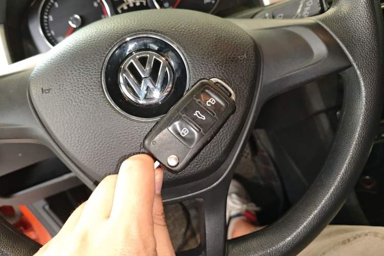 Used Volkswagen Santana 2015 HaoNa 230TSI DSG Comfort Model Vehicle Key