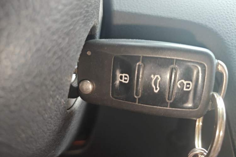 Used Volkswagen Santana 2015 HaoNa 230TSI DSG Comfort Model Vehicle Key
