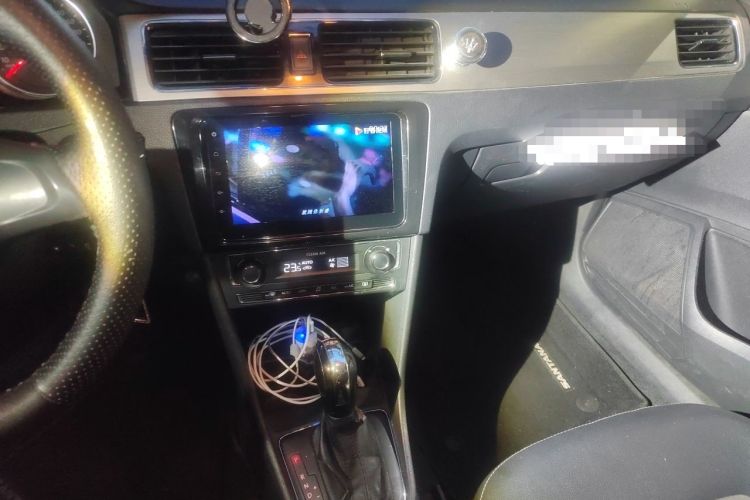 Used Volkswagen Santana 2015 HaoNa 230TSI DSG Comfort Model Audio And AC Panel
