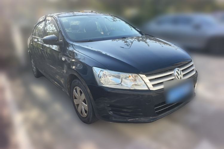 Used Volkswagen Santana 2015 1.6L Manual Fashion Edition Front Right 45 Deg
