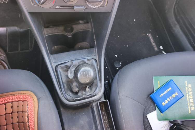 Used Volkswagen Santana 2015 1.6L Manual Fashion Edition Gear Lever