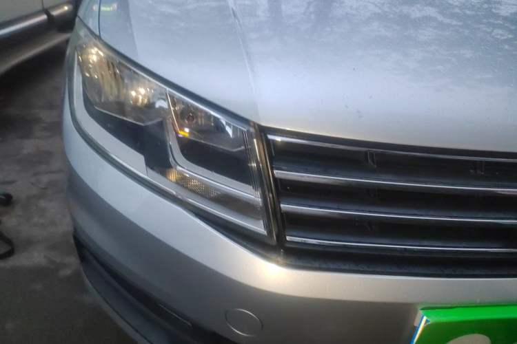 Used Volkswagen Santana 2015 HaoNa 230TSI DSG Comfort Model Right Front Headlight