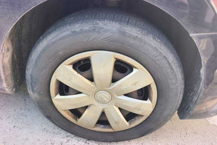 Used Volkswagen Santana 2015 1.6L Manual Fashion Edition Right Front Wheel Hub