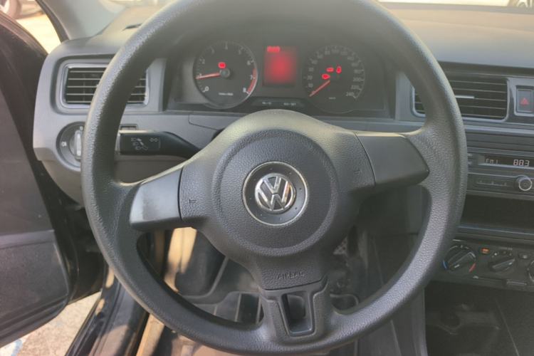Used Volkswagen Santana 2015 1.6L Manual Fashion Edition Steering Wheel