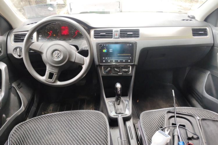Used Volkswagen Santana 2015 1.6L Automatic Comfort Edition Center Console