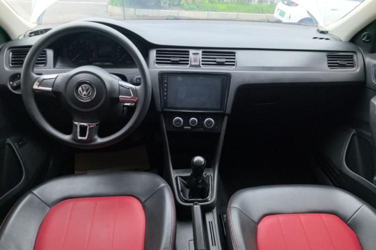 Used Volkswagen Santana 2015 1.6L Manual Fashion Edition Center Console