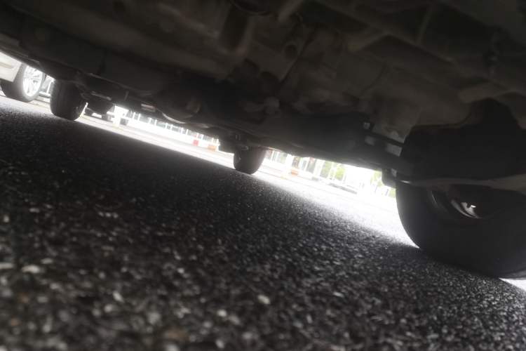 Used Volkswagen Santana 2015 1.6L Manual Fashion Edition Chassis Front