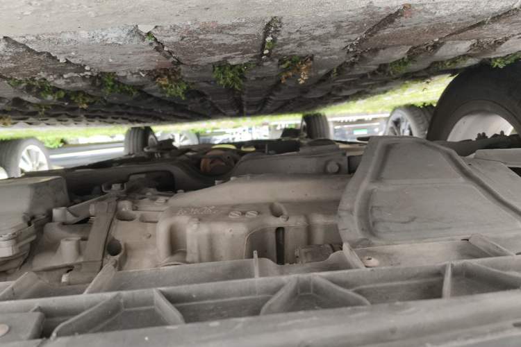 Used Volkswagen Santana 2015 1.6L Automatic Comfort Edition Chassis Front