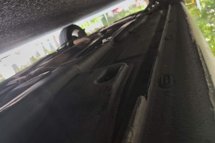 Used Volkswagen Santana 2015 1.6L Automatic Comfort Edition Chassis Front Right