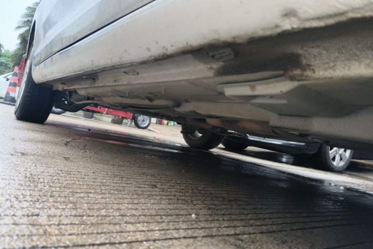 Used Volkswagen Santana 2015 1.6L Automatic Comfort Edition Chassis Front Right