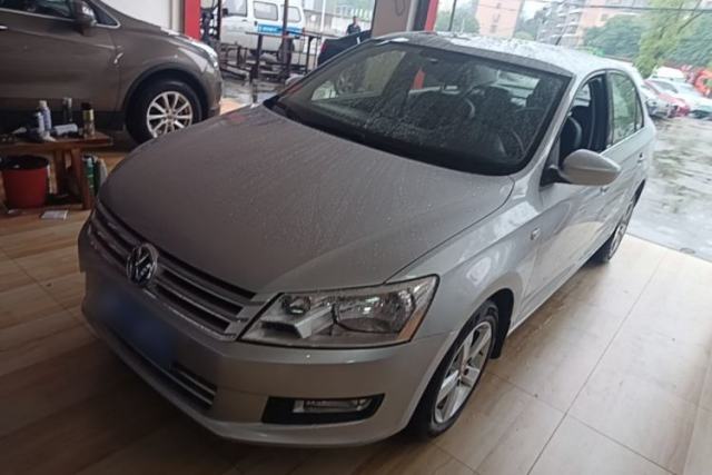 Used Volkswagen Santana 2015 1.6L Manual Comfort Edition