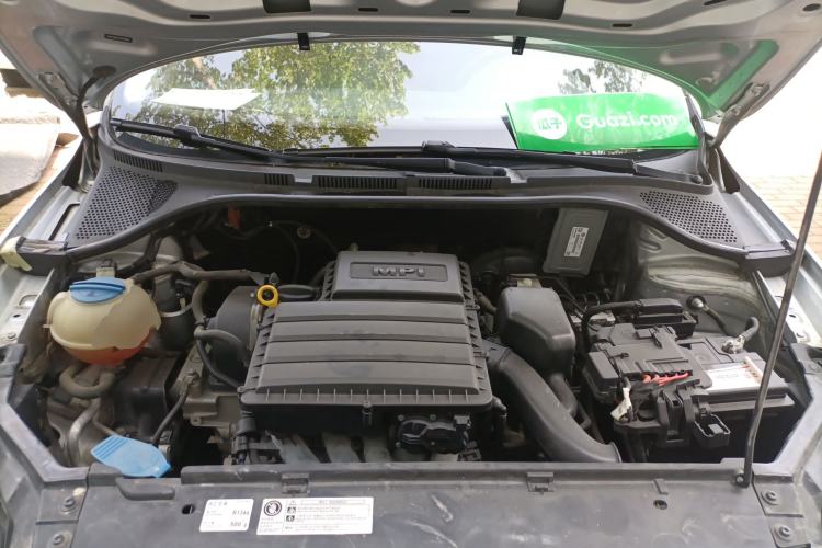 Used Volkswagen Santana 2015 1.6L Automatic Fashion Edition Engine Bay