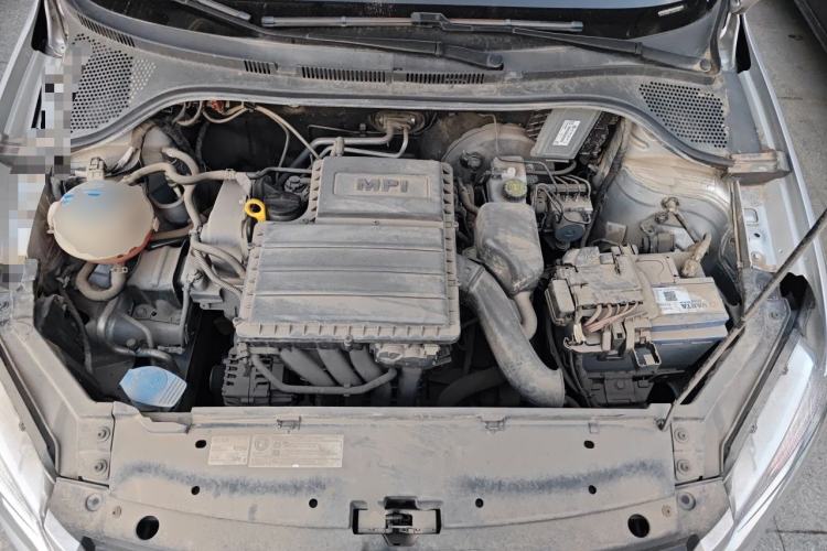 Used Volkswagen Santana 2015 1.4L Manual Fashion Edition Engine Bay