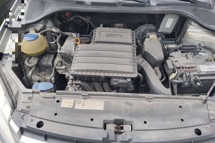Used Volkswagen Santana 2015 1.6L Automatic Comfort Edition Engine Bay