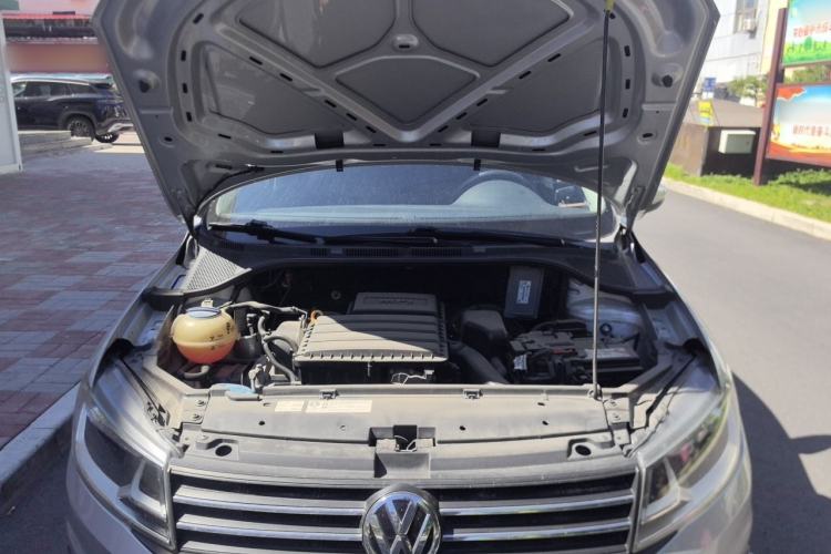 Used Volkswagen Santana 2015 Haval H6 1.6L Automatic Luxury Model Engine Bay