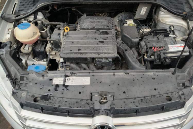 Used Volkswagen Santana 2015 1.6L Automatic Comfort Edition Engine Bay