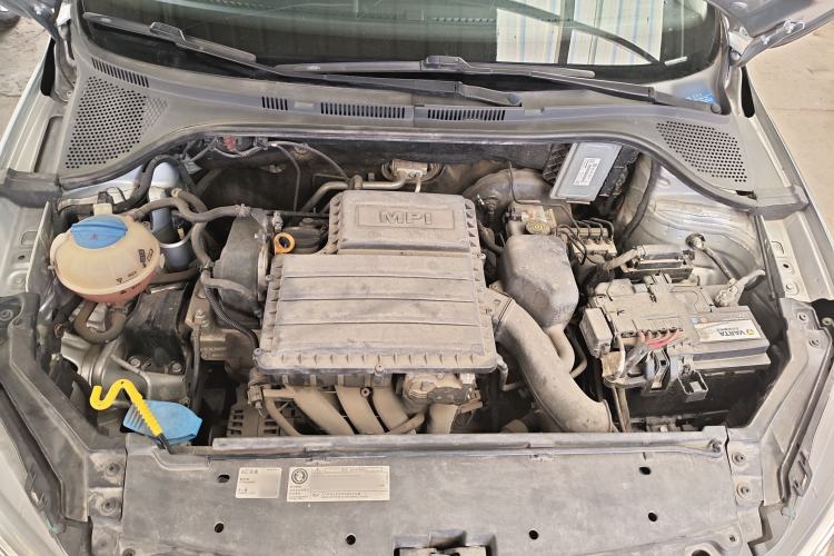 Used Volkswagen Santana 2015 Haval H6 1.6L Automatic Comfort Model Engine Bay