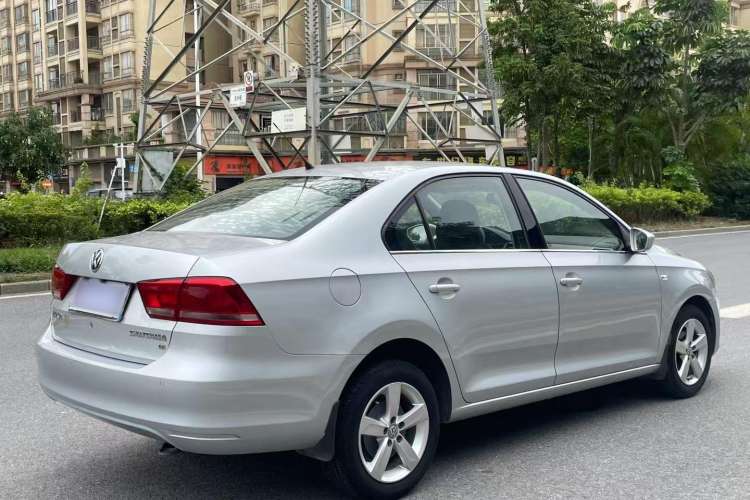 Used Volkswagen Santana 2015 1.6L Automatic Comfort Edition Exterior 5