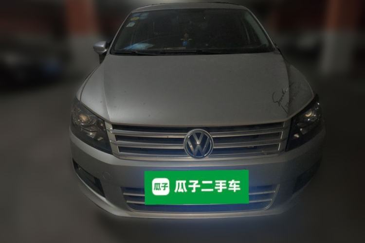 Used Volkswagen Santana 2015 1.6L Manual Comfort Edition Front