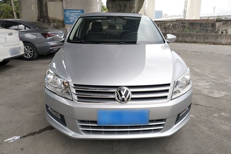 Used Volkswagen Santana 2015 1.4L Manual Comfort Edition Front
