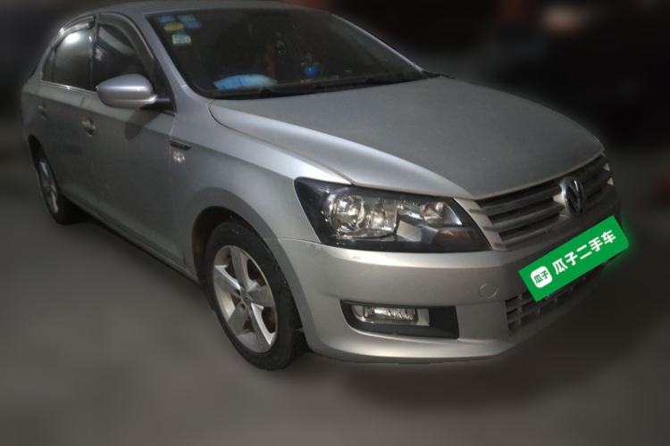 Used Volkswagen Santana 2015 1.6L Manual Comfort Edition Front Right 45 Deg