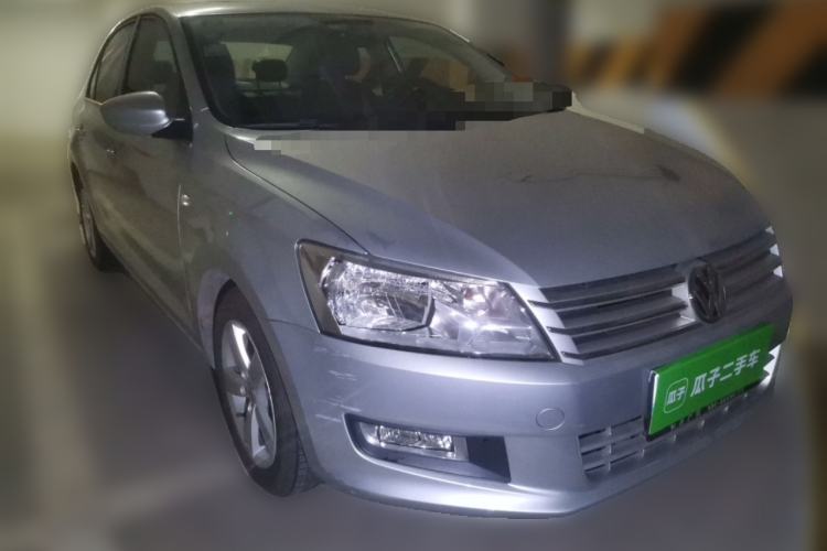 Used Volkswagen Santana 2015 1.6L Manual Comfort Edition Front Right 45 Deg