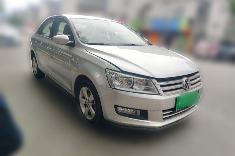 Used Volkswagen Santana 2015 1.6L Manual Comfort Edition Front Right 45 Deg