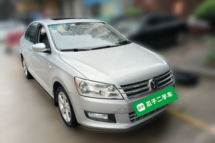 Used Volkswagen Santana 2015 1.6L Automatic Comfort Edition Front Right 45 Deg