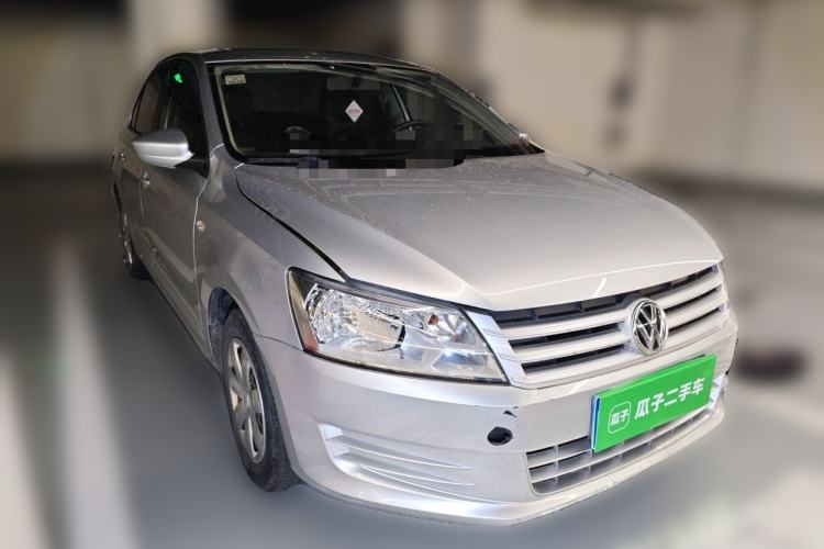Used Volkswagen Santana 2015 1.6L Manual Fashion Edition Front Right 45 Deg