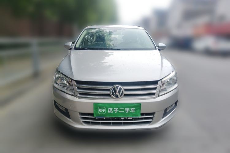Used Volkswagen Santana 2015 1.6L Manual Comfort Edition Front