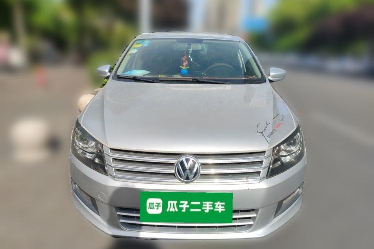 Used Volkswagen Santana 2015 1.6L Manual Comfort Edition Front
